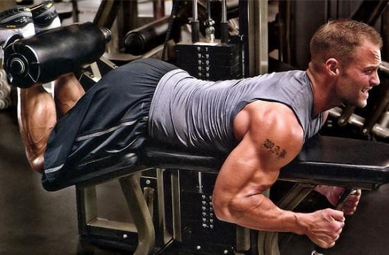 Pokročilý - Rozvoj svalového objemu - Nohy (Hamstringy) - Triceps...